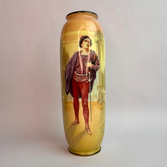 Royal Doulton Dickensware Vase – Hamlet – England