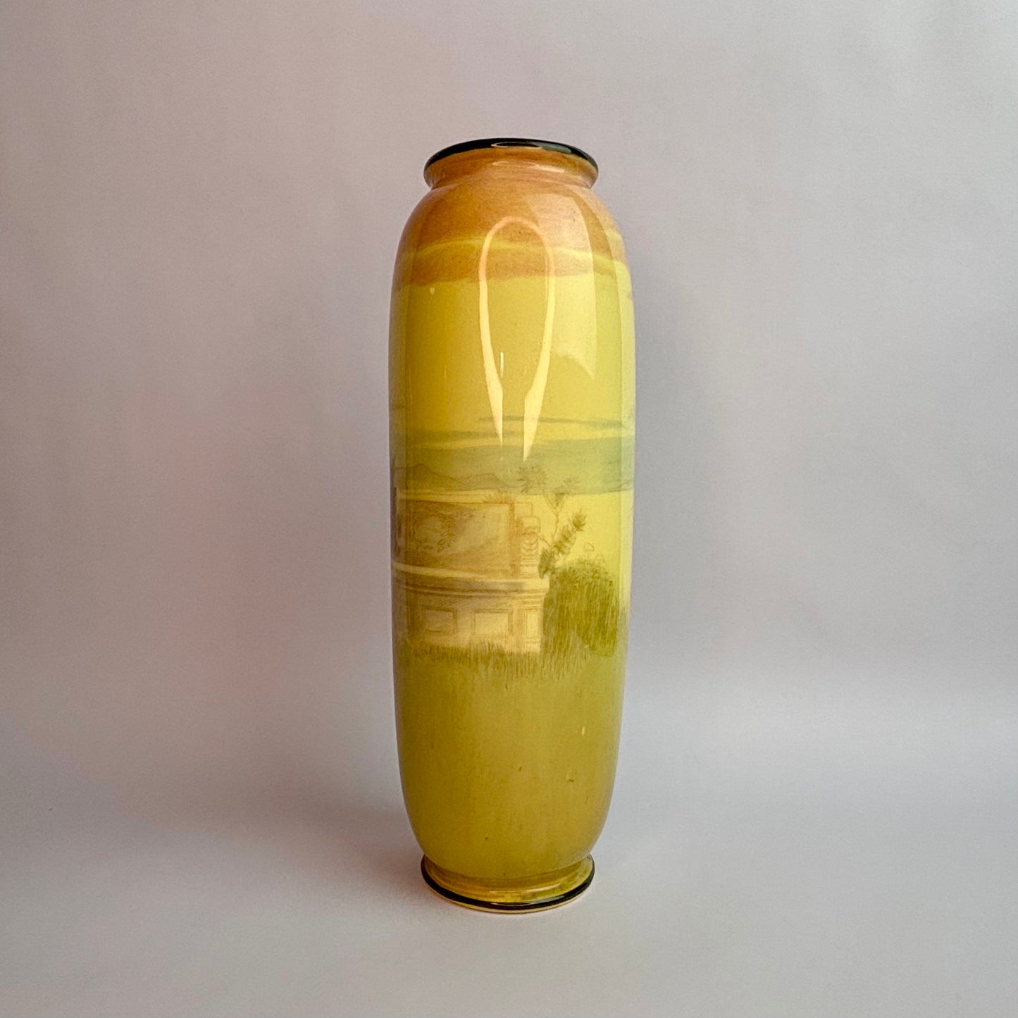 Royal Doulton Dickensware Vase – Hamlet – England