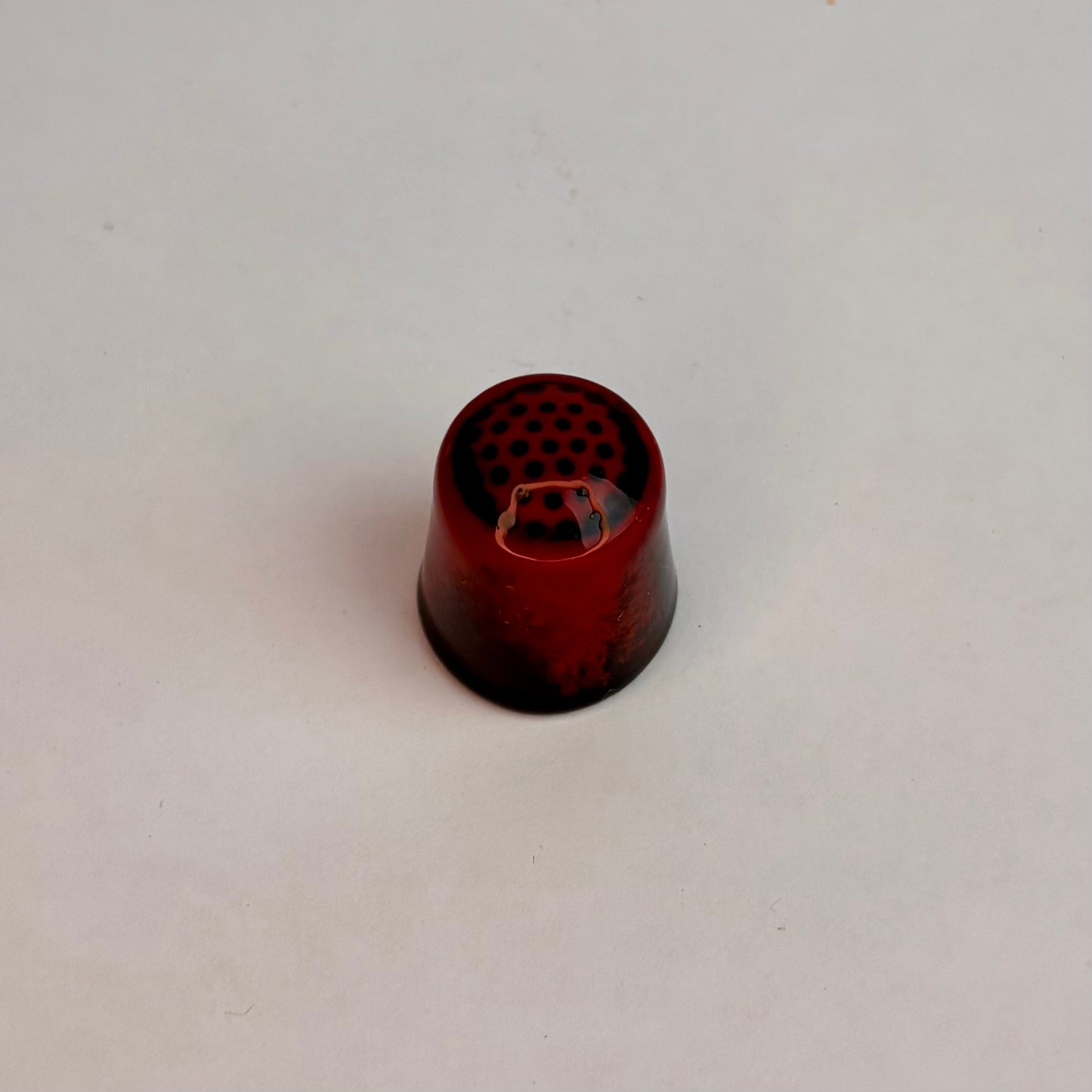 Royal Doulton Flambé Thimble – Oxblood Glaze, c.1930
