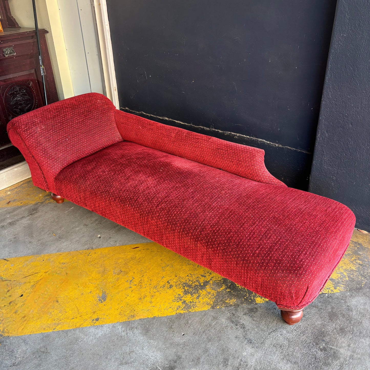 Victorian Style Chaise Longue