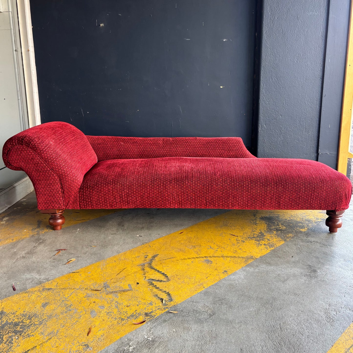 Victorian Style Chaise Longue