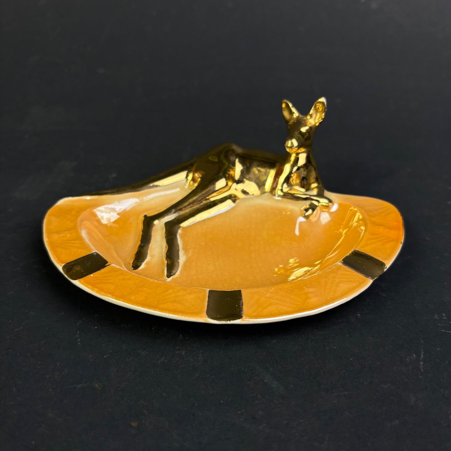 Wembley Ware Kangaroo Ashtray – Australian Pottery with Gold Lustre Finish
