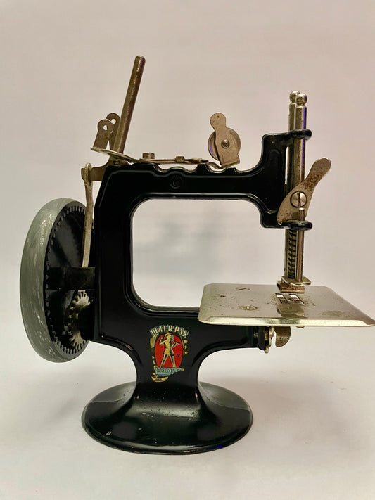 Vintage Peter Pan Sewing Machine Model 1