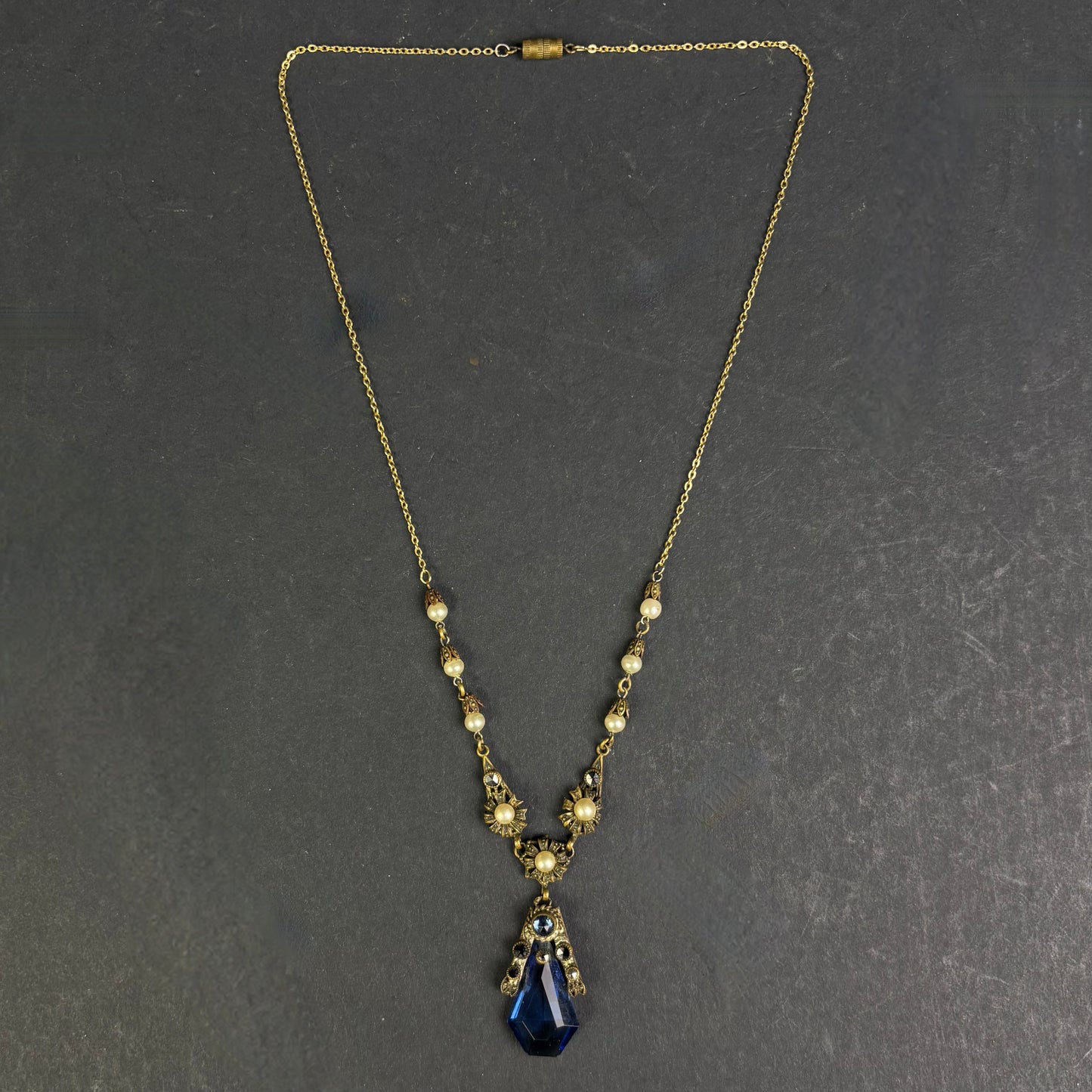 Vintage Art Deco Style Fluorescent Blue Glass Pendant Necklace