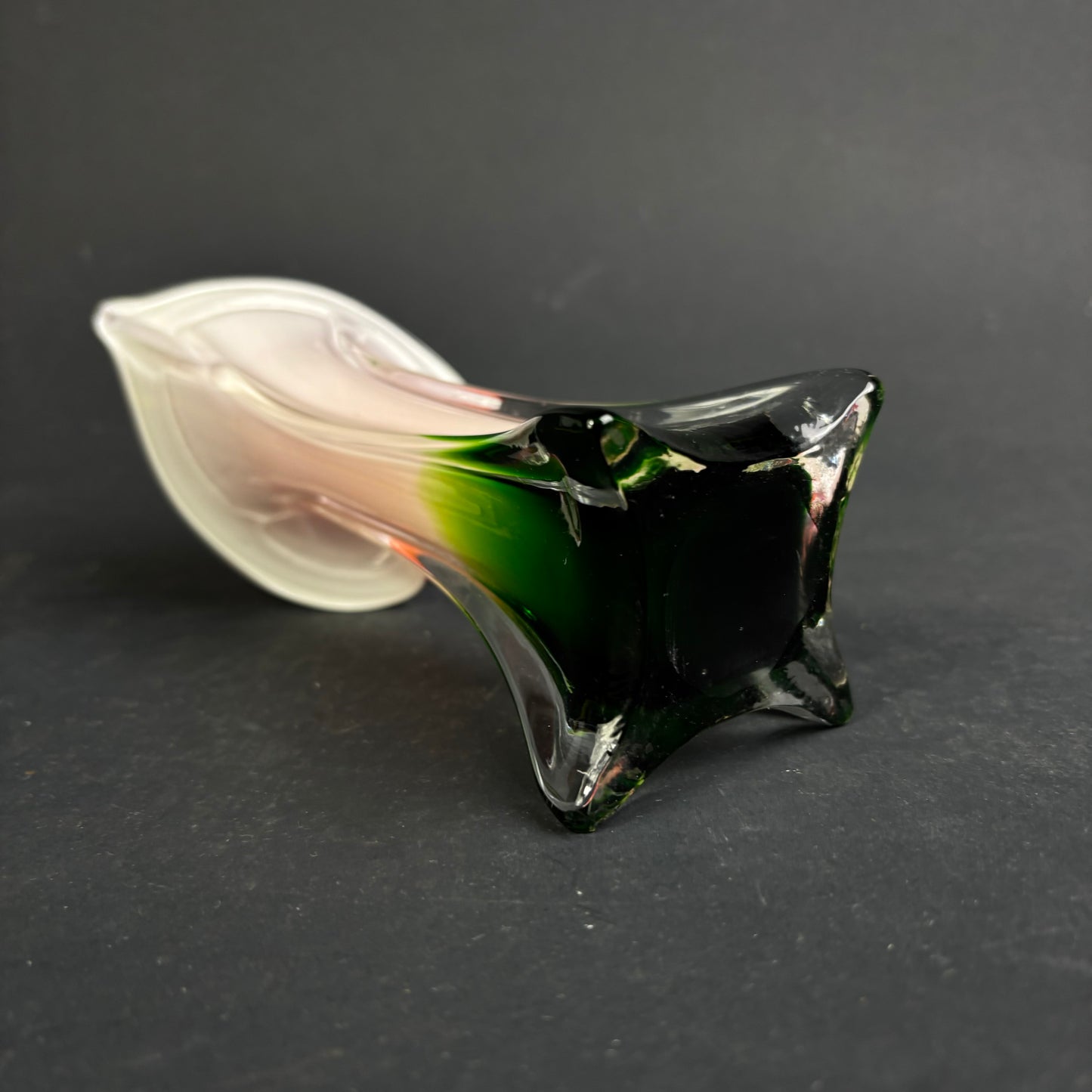 Vintage Jack-in-the-Pulpit Art Glass Vase