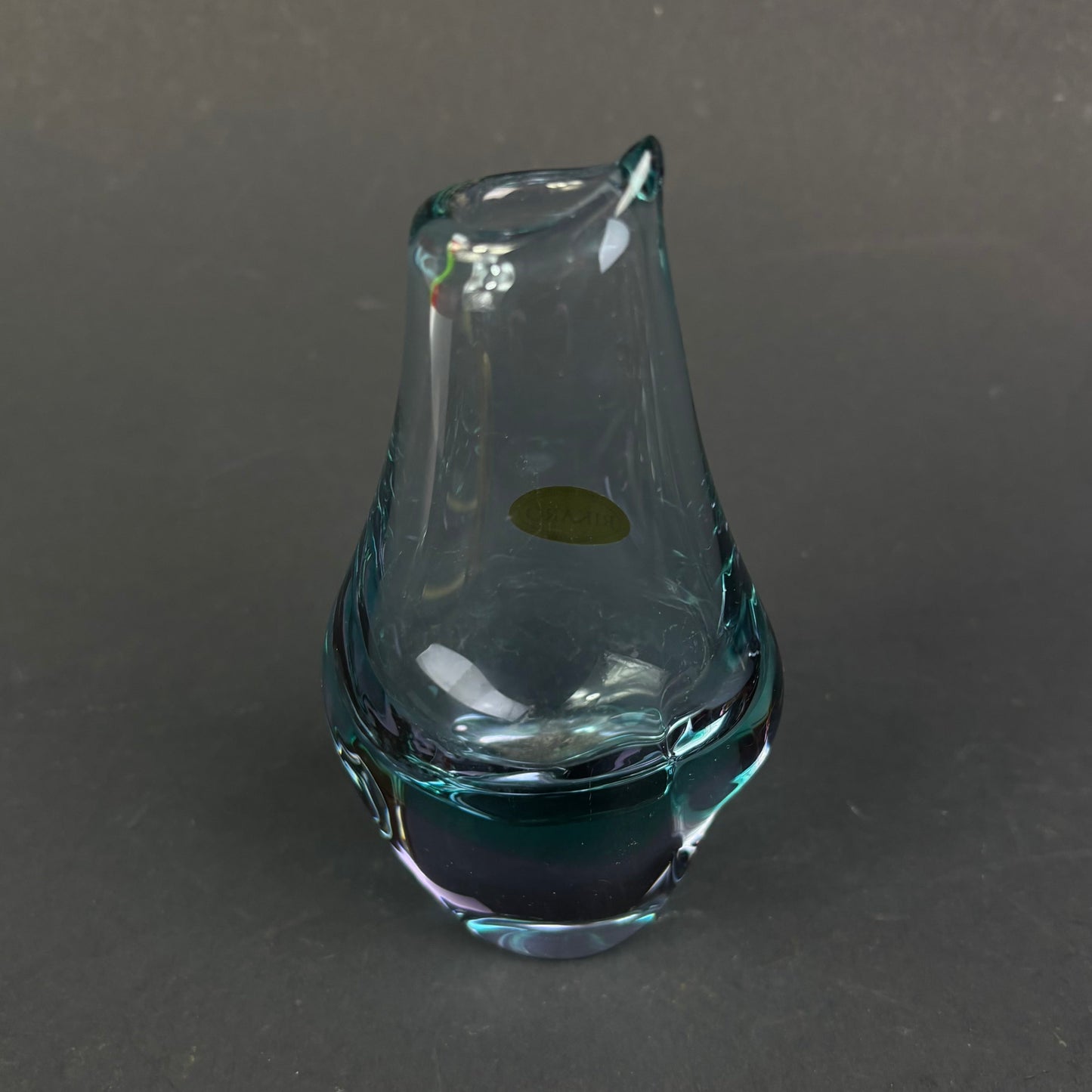 Vintage Rikaro Neodymium Alexandrite Glass Vase – Czech Republic