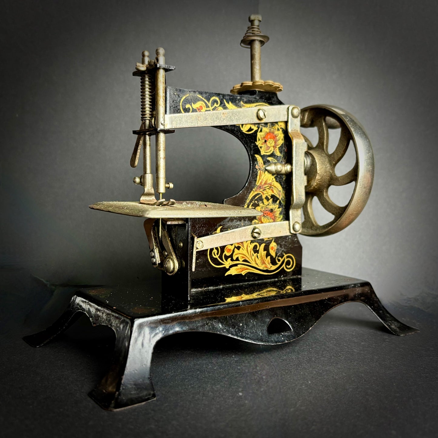 Casige Miniature Sewing Machine – Germany c.1920s, Hand-Painted Floral
