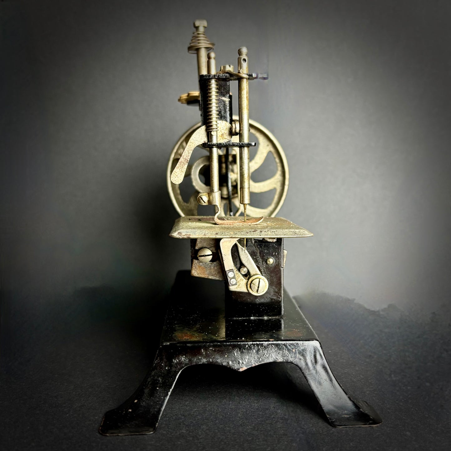 Casige Miniature Sewing Machine – Germany c.1920s, Hand-Painted Floral