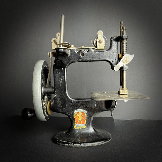 Peter Pan Child’s Model O Sewing Machine – Made in Australia