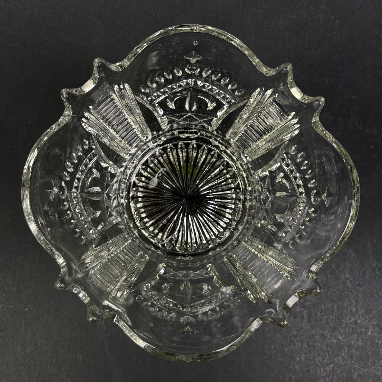 Vintage c.1920–1935 Pressed Glass Fruit Bowl