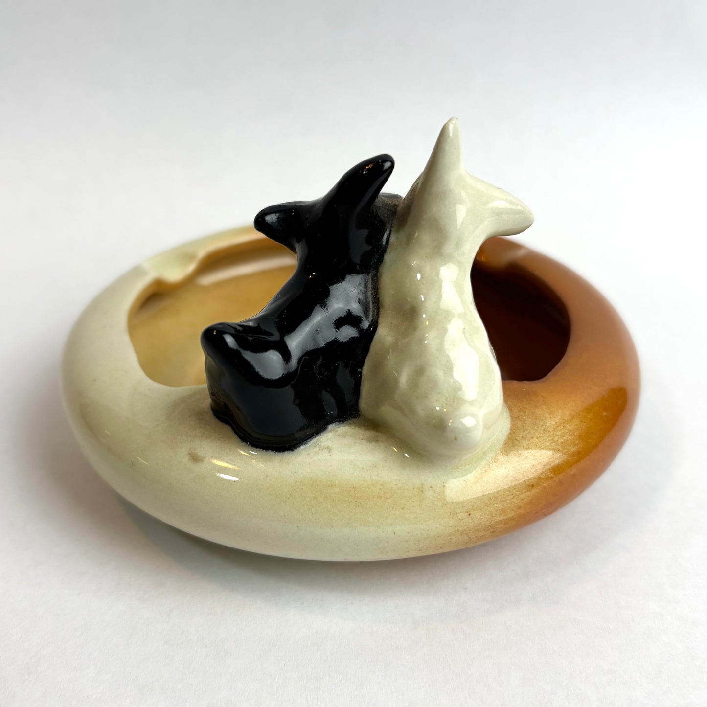 Wembley Ware Ashtray – Scottie Dogs
