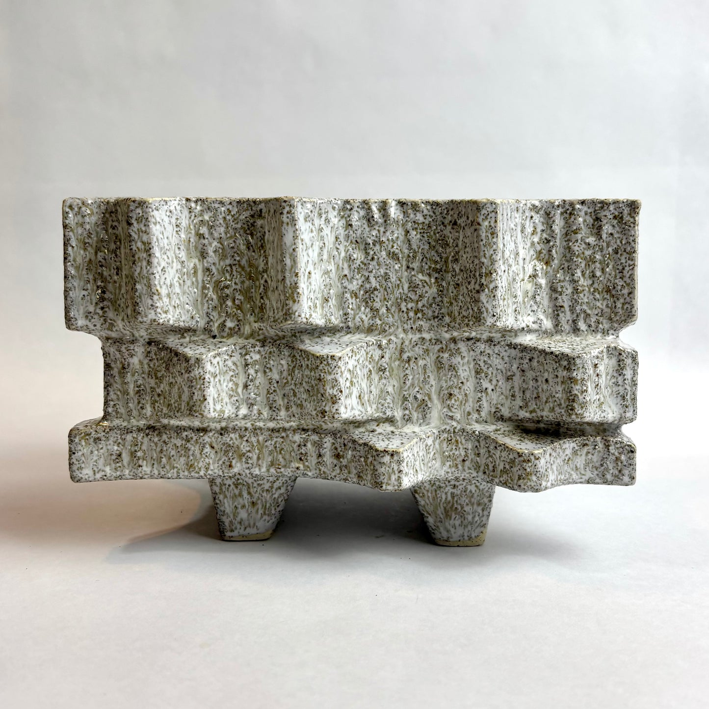 Mid-Century Japanese Brutalist Ceramic Planter – c. 1960s–70s