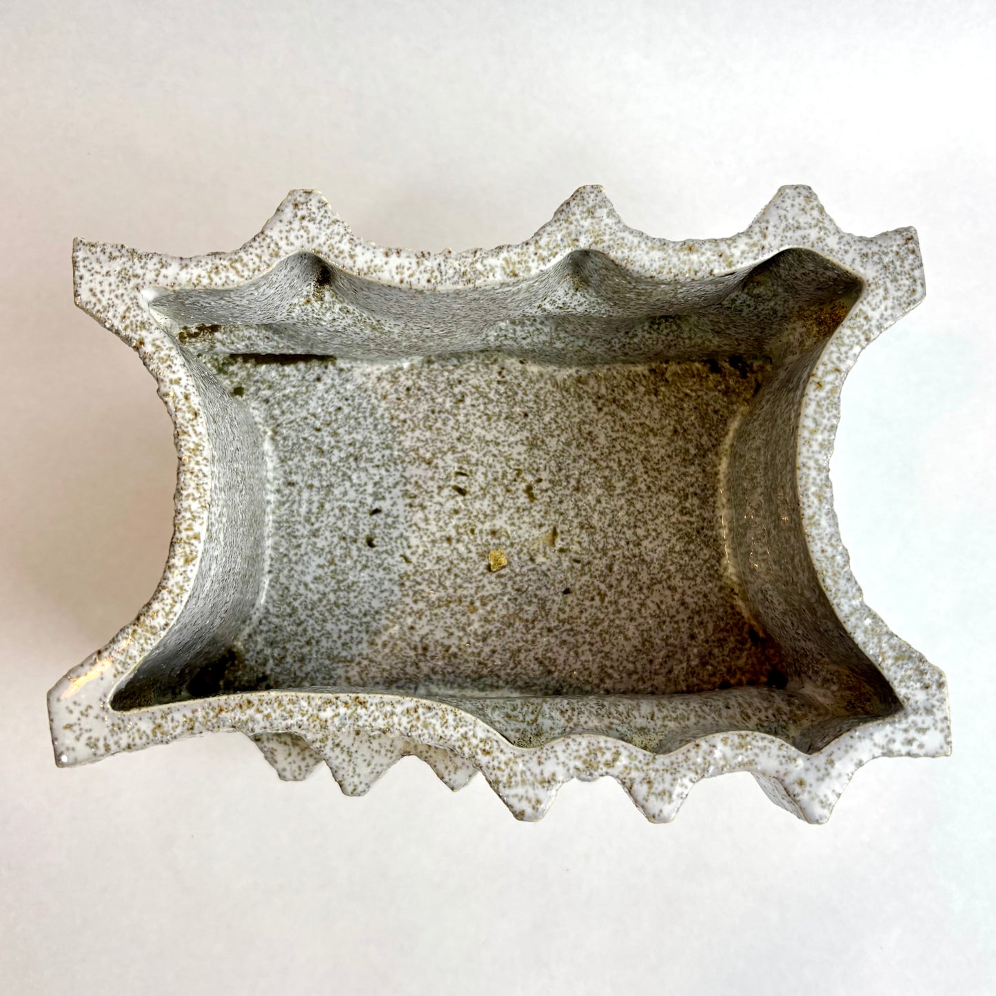 Mid-Century Japanese Brutalist Ceramic Planter – c. 1960s–70s