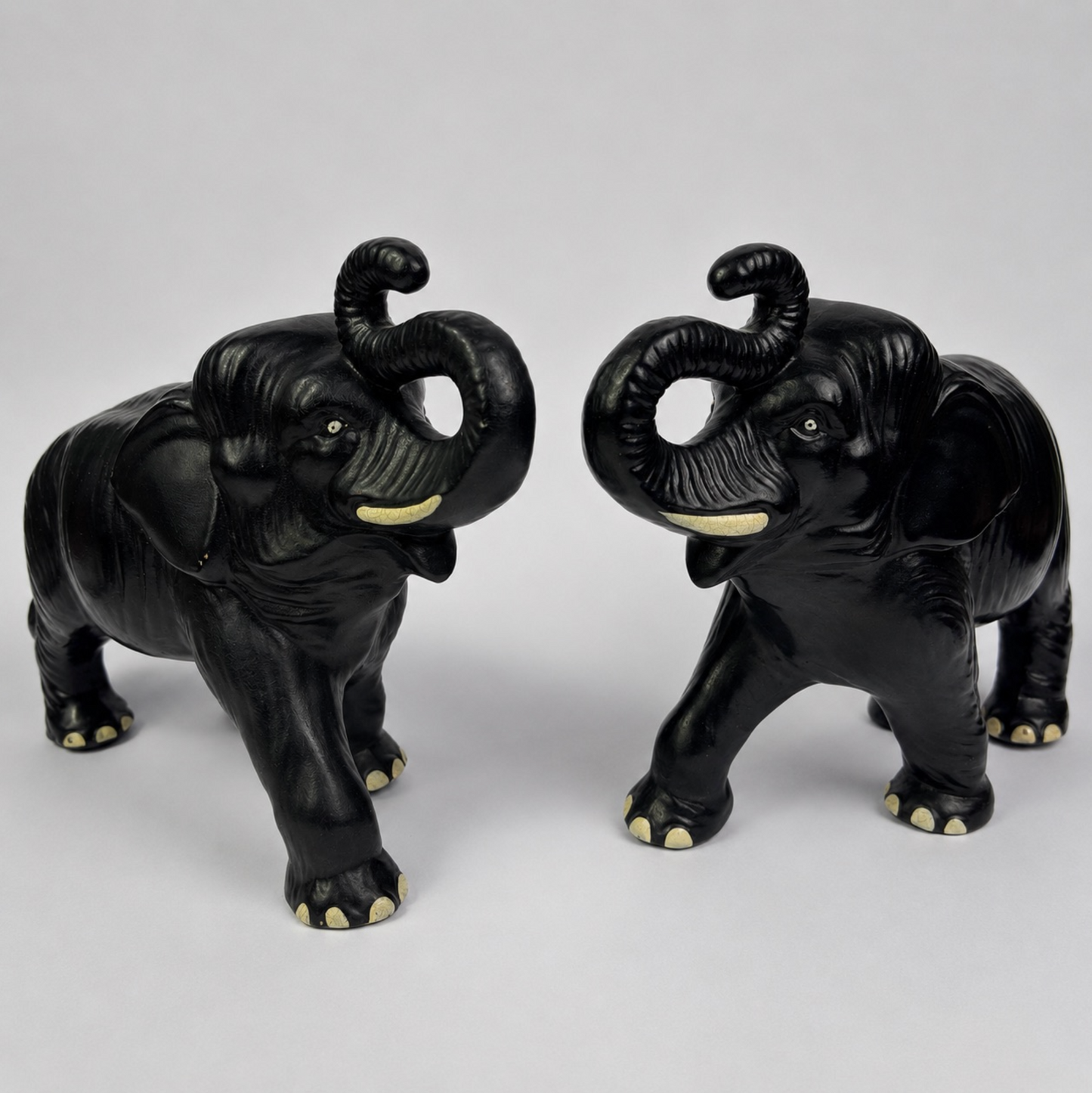 Pair of Vintage SylvaC Black Elephant Figurines No. 77 – Made in England
