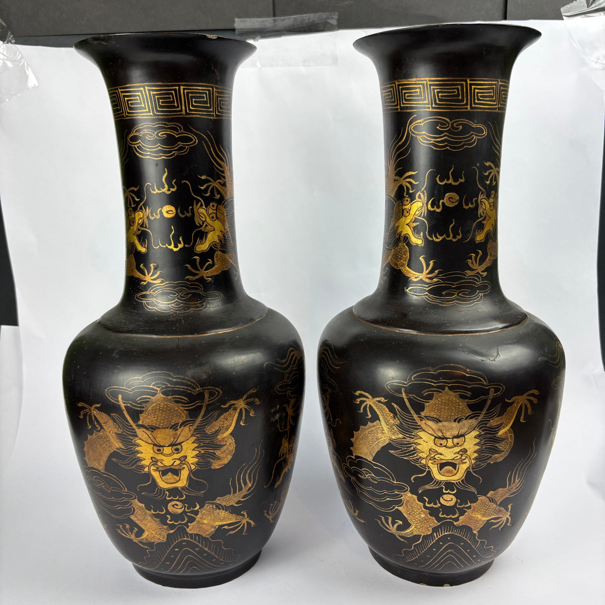 Original photograph showing dragon vase condition