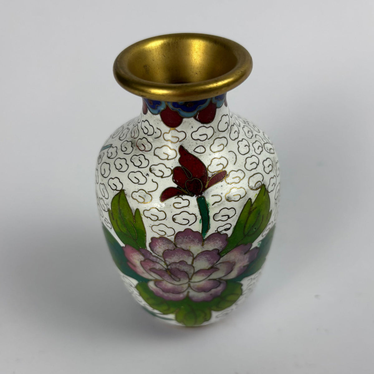 White-ground floral cloisonné vase with brass rim