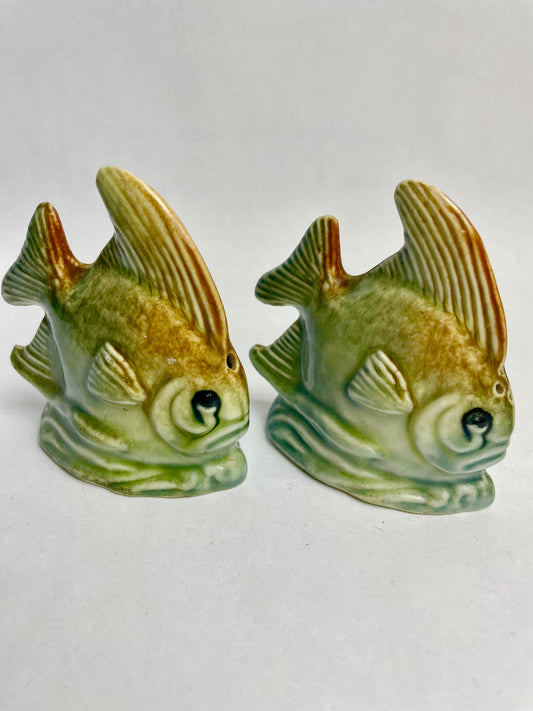 Darbyshire Pottery Dog Fish & Pepper Shakers