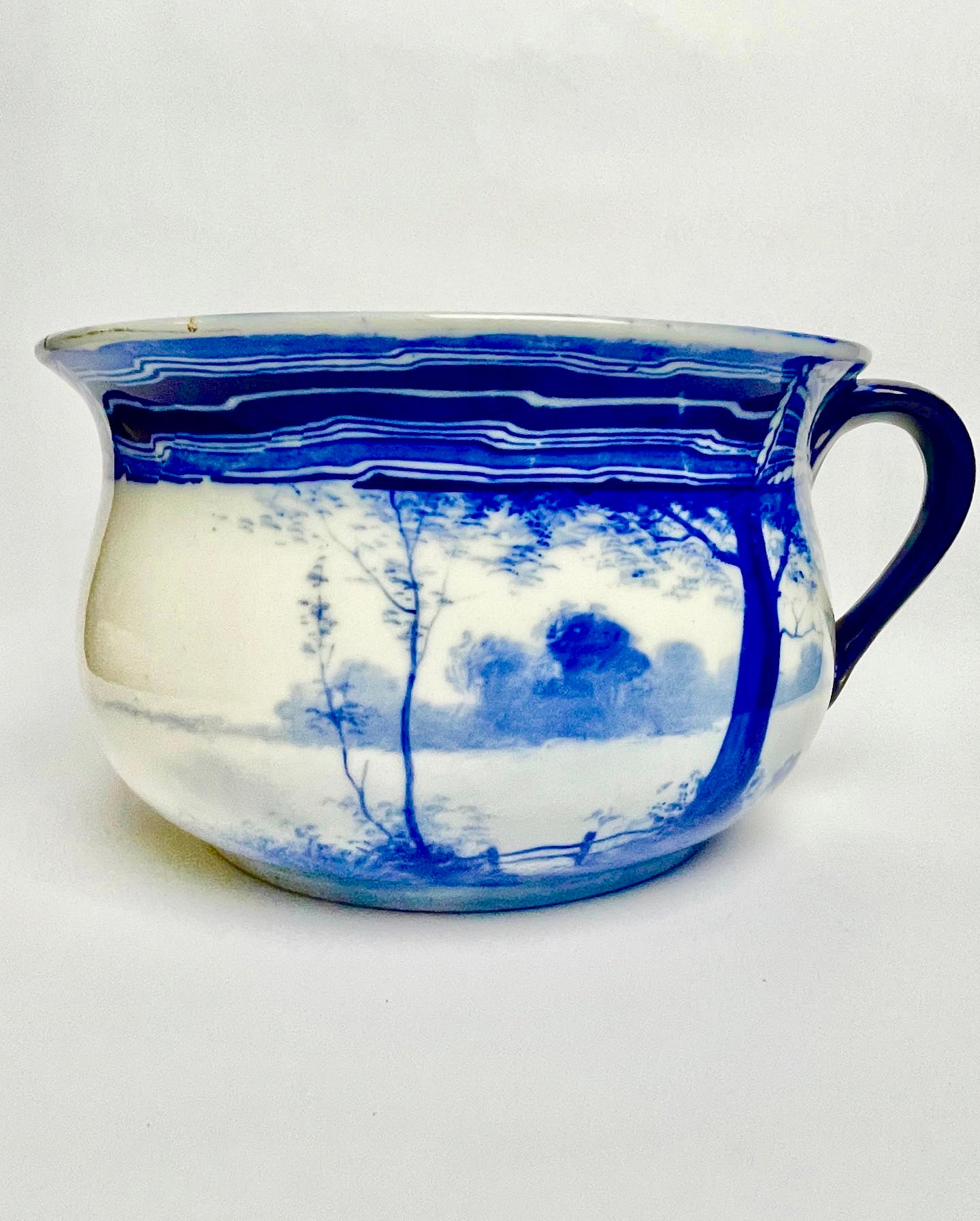 Victorian Royal Doulton Aubrey Chamber pot