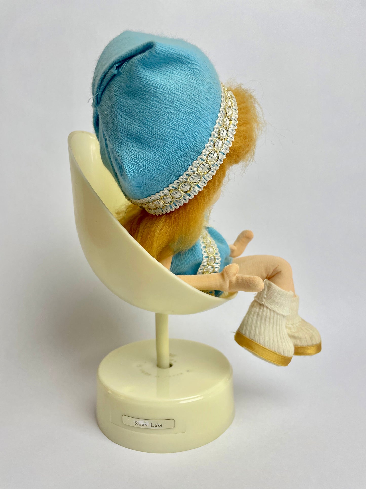 Heiwa musical Swan Lake Doll Japan