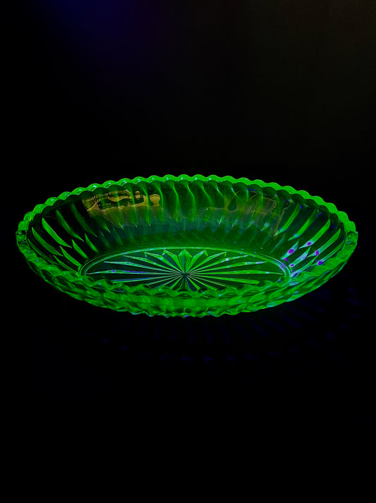 Uranium Glass Dish 21cm