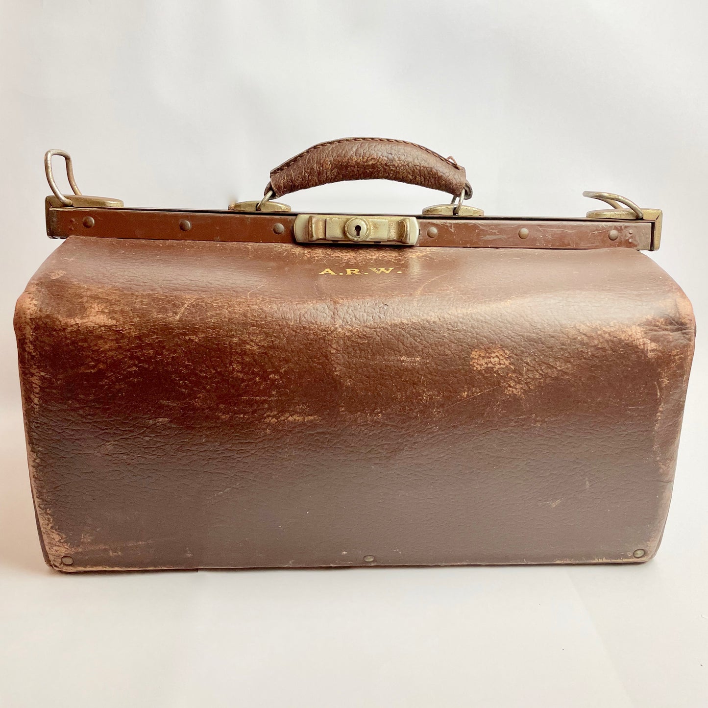 Large vintage leather Gladstone bag in VGC