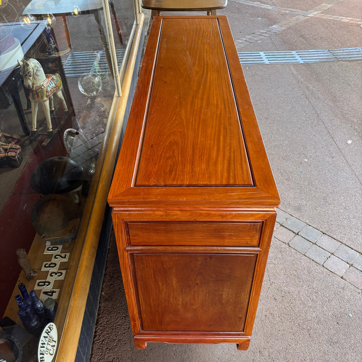 Chinese-Style Rosewood Sideboard with Four Doors and Four Drawers