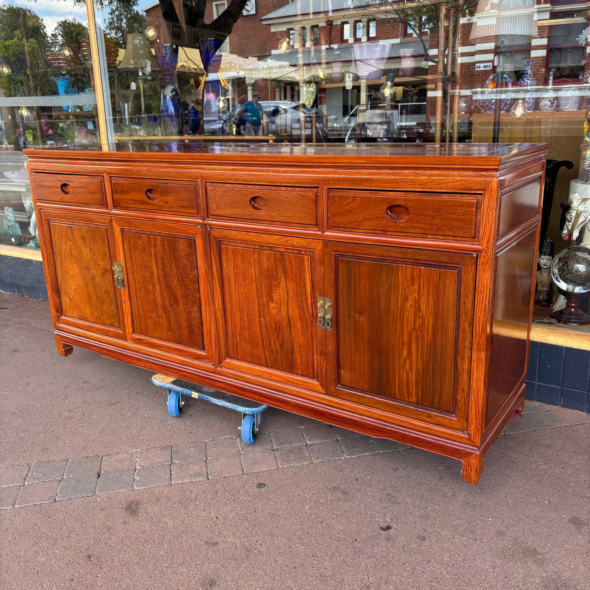 Chinese-Style Rosewood Sideboard with Four Doors and Four Drawers
