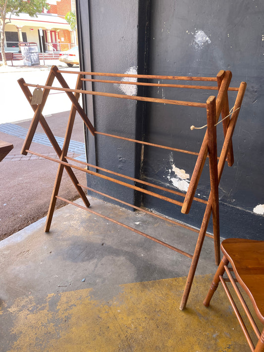 Mid-Century Modern collapsible clothes airer