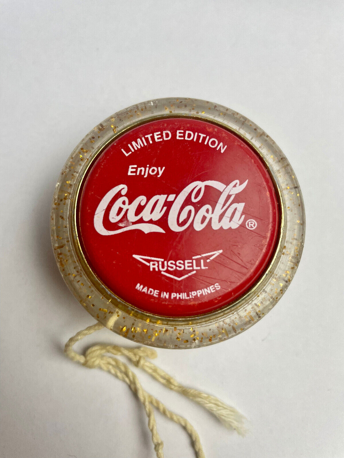 Vintage Russell Coca Cola Limited Edition gold glitter Yo-Yo