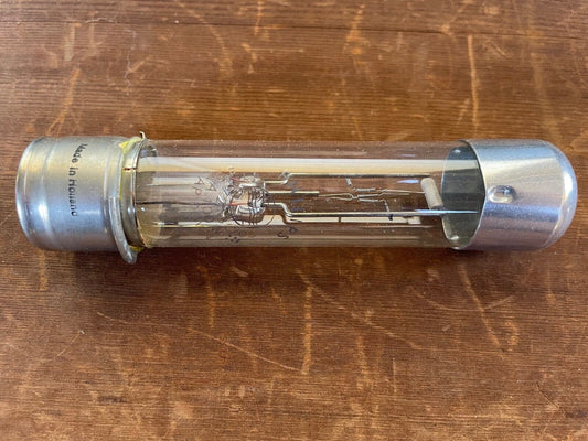 PHILIPS PROJECTOR LAMP 3.5V 100W P28 TYP.7213C/05 CAP DOWN MADE IN HOLLAND