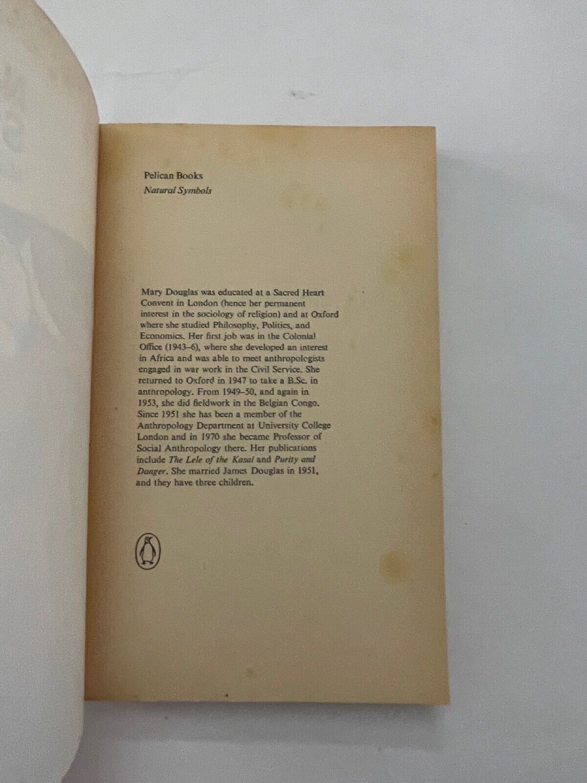 Natural Symbols: Explorations in Cosmology (Pelican) by Douglas, Mary